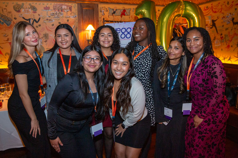 Loyola students helping wegg